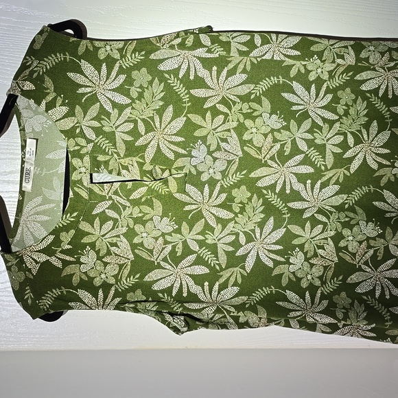 Cure 3x green floral top - Picture 1 of 5